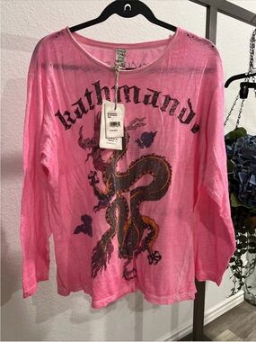 Magnolia Pearl pink Kathmandu dragon Graphic Long Sleeve Top